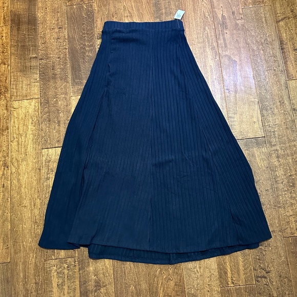 Old Navy Women’s Ribbed Navy Blue Skirt Size XS Extra Small NWT - Picture 1 of 1